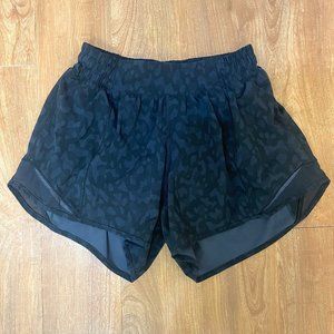 Lululemon Hotty Hot Short 4"